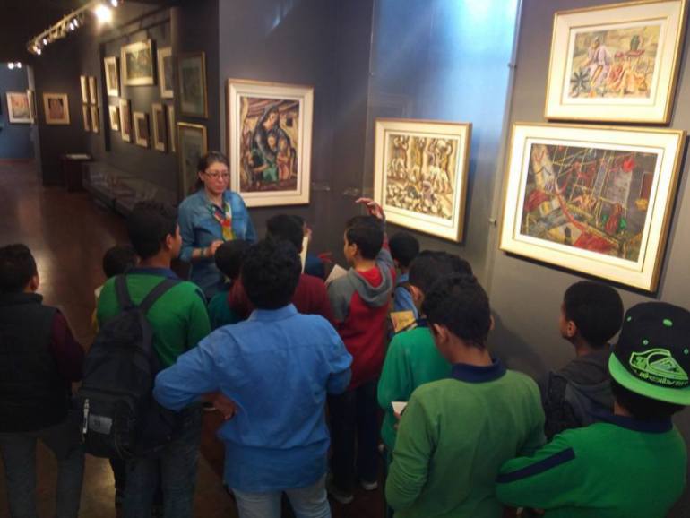 طلبة مصريون يزورون متحف الفنانة الراحلة إنجي أفلاطون المصدر: مواقع التواصل