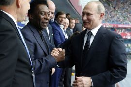 Soccer Football - Russia v New Zealand - FIFA Confederations Cup Russia 2017 - Group A Soccer Football - Russia v New Zealand - FIFA Confederations Cup Russia 2017 - Group A - Saint Petersburg Stadium, St.Petersburg, Russia - June 17, 2017 - Russian President Vladimir Putin and Pele in the stands. Sputnik/Dmitry Astakhov/Kremlin via REUTERS ATTENTION EDITORS - THIS IMAGE WAS PROVIDED BY A THIRD PARTY.