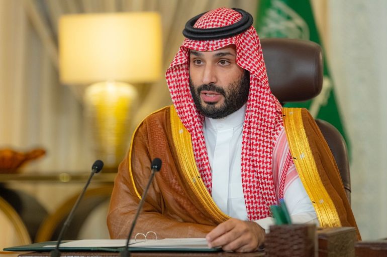 محمد بن سلمان آل سعود RIYADH, SAUDI ARABIA - OCTOBER 23: (----EDITORIAL USE ONLY â MANDATORY CREDIT - " ROYAL COURT OF SAUDI ARABIA / HANDOUT" - NO MARKETING NO ADVERTISING CAMPAIGNS - DISTRIBUTED AS A SERVICE TO CLIENTS----) Saudi Crown Prince Mohammed bin Salman attends the opening of the Saudi Green Initiative Forum, via video link, in Riyadh, Saudi Arabia on October 23, 2021. (Photo by Royal Court of Saudi Arabia/Handout/Anadolu Agency via Getty Images)