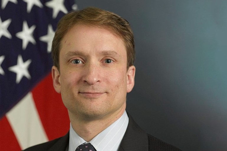 Peiter Zatko, widely known by his hacker handle Mudge, is seen in this undated U.S. federal government photo. U.S. federal government/Handout via REUTERS ATTENTION EDITORS - THIS IMAGE WAS PROVIDED BY A THIRD PARTY. رويترز