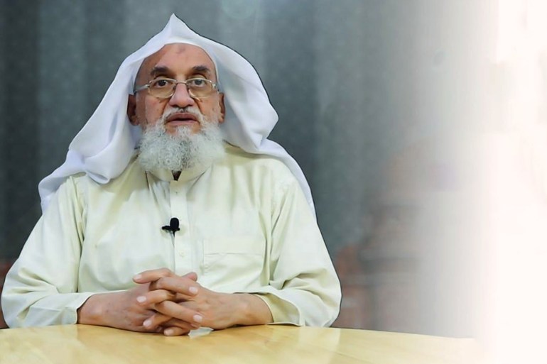 أيمن الظواهري Ayman Al-Zawahiri المصدر: الصحافة الهندية الرابط: https://www.thequint.com/news/india/al-qaeda-chief-ayman-al-zawahiri-slams-karnataka-hijab-row-praises-muskan-khan-video
