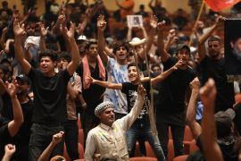 Protesters continue open sit-in inside Iraqi parliament