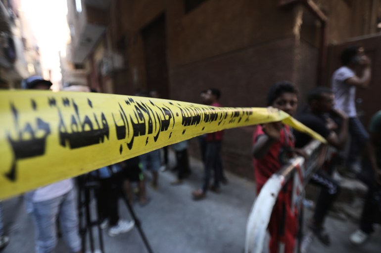 التحقيقات الأولية تكشف عن المتسبب.. 41 قتيلا بينهم أطفال جراء حريق كنيسة أبو سيفين بالقاهرة