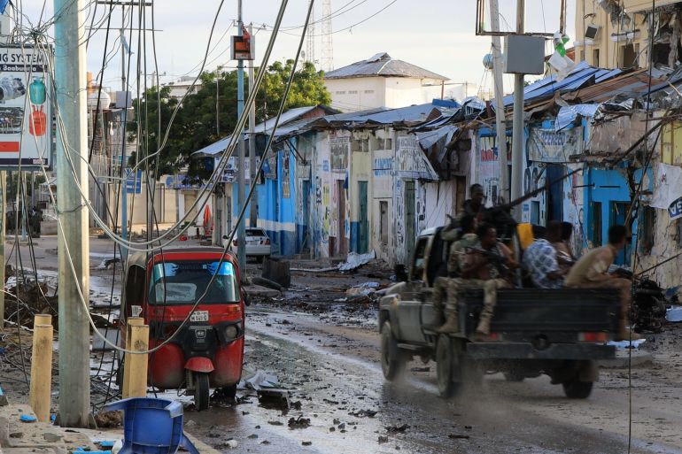 Ongoing upscale hotel attack in Somalia climbs to 21