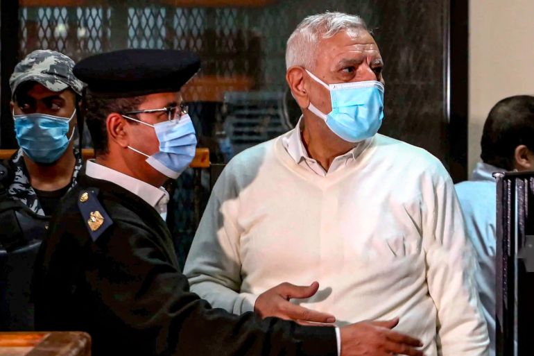 Abdel Moneim Abul Fotouh (R), former Egyptian presidential candidate and ex-Muslim Brotherhood member, attends a trial session at the Tora courthouse complex in southeastern Cairo on November 24, 2021. (Photo by Khaled KAMEL / AFP) (Photo by KHALED KAMEL/AFP via Getty Images)