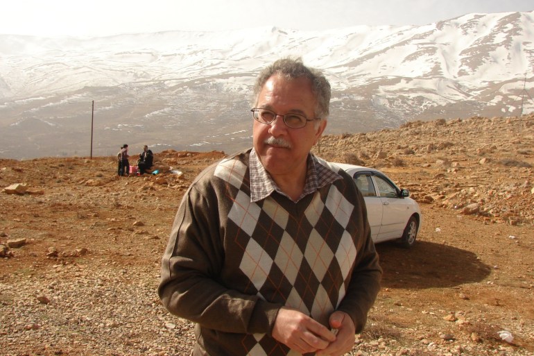 البروفيسور حنون في موقع جبل الشيخ في سوريا (ارشيف)