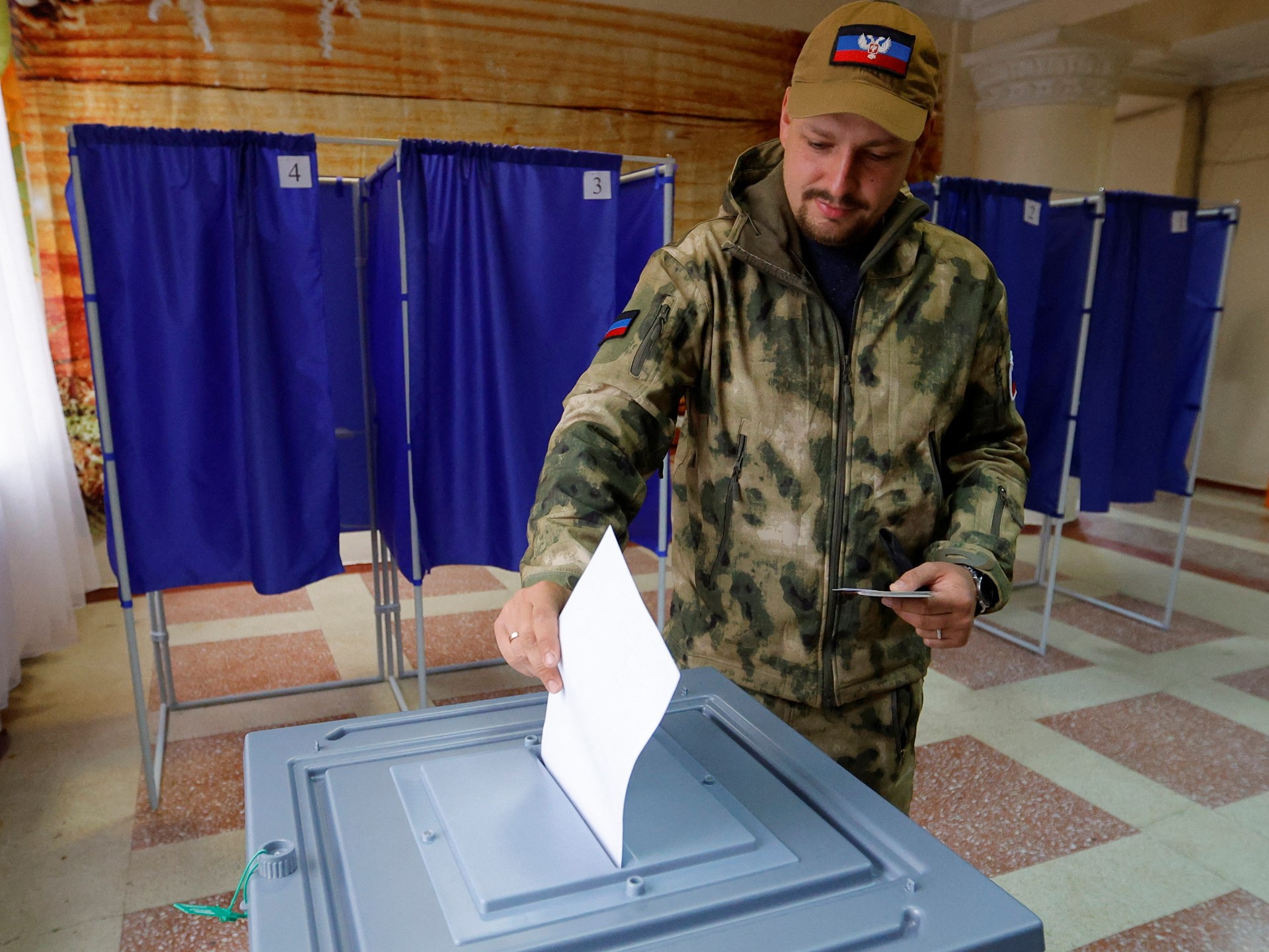 اليوم الأخير لتصويت الانفصال في أوكرانيا.. ميدفيديف: لروسيا الحق في استخدام الأسلحة النووية