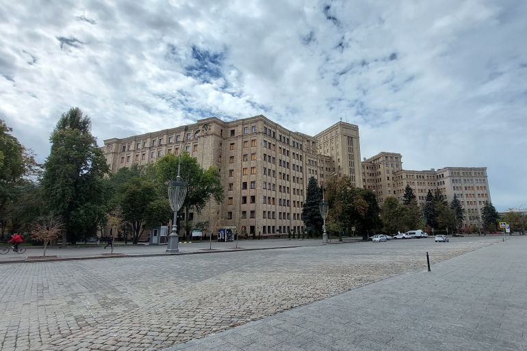 جامعة كارازينا الوطنية في خاركيف من أشهر جامعات البلاد ومغلقة اليوم بعد أن تعرضت للقصف
