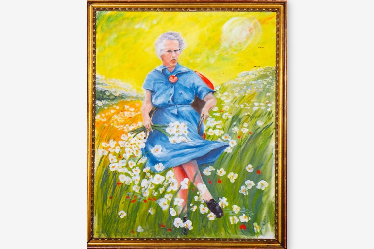 لوسي في حقل الزهور لوحة من مقتنات متحف الفن السيء لفنان غير معروف (مواقع التواصل الاجتماعي)