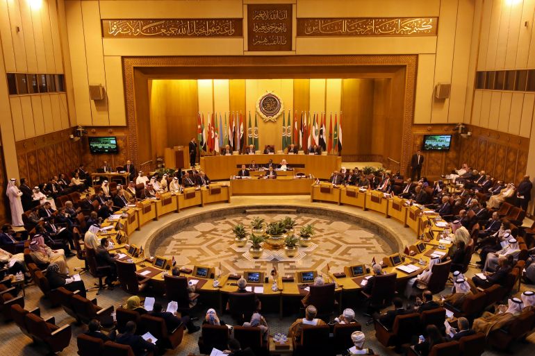 Palestinian President Mahmoud Abbas meets with the Arab League's foreign ministers to discuss unannounced U.S. blueprint for Israeli-Palestinian peace, in Cairo, Egypt April 21, 2019. REUTERS/Mohamed Abd El Ghany