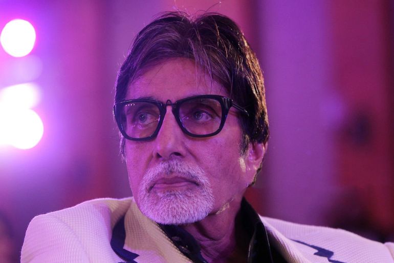 Hindustan Times Mumbai's Most Stylish Awards 2015 MUMBAI, INDIA - MARCH 26: Bollywood actor Amitabh Bachchan during the Hindustan Times Mumbai's Most Stylish Awards 2015 at JW Mariott Hotel, Juhu on March 26, 2015 in Mumbai, India. (Photo by Satish Bate/Hindustan Times via Getty Images) gettyimages-467896138