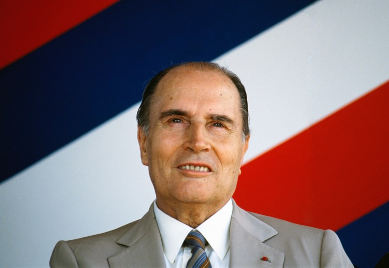 فرانسو ميتران François Mitterrand A portrait of French President Francois Mitterrand during his visit to Saint Benoit in Reunion on February 9, 1988. (Photo by THIERRY ORBAN/Sygma via Getty Images)