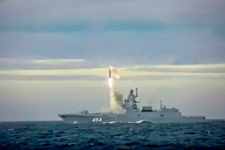 حاملة الصورايخ الروسية Russia cruise Russian Navy missile tsirkon Zircon المصدر: رويترز من فيديو