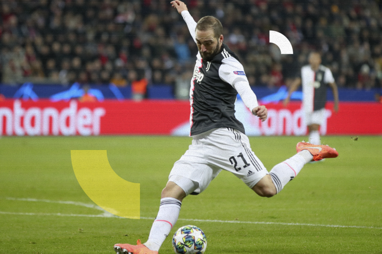 epa08063651 Gonzalo Higuain of Juventus in action during the UEFA Champions League group D soccer match between Bayer 04 Leverkusen and Juventus FC in Leverkusen, Germany, 11 December 2019. EPA-EFE/FRIEDEMANN VOGEL