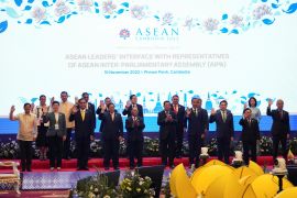 قمة دول آسيان تواصل محاولات تعزيز التعاون بين دول جنوب شرق آسيا (رويترز)