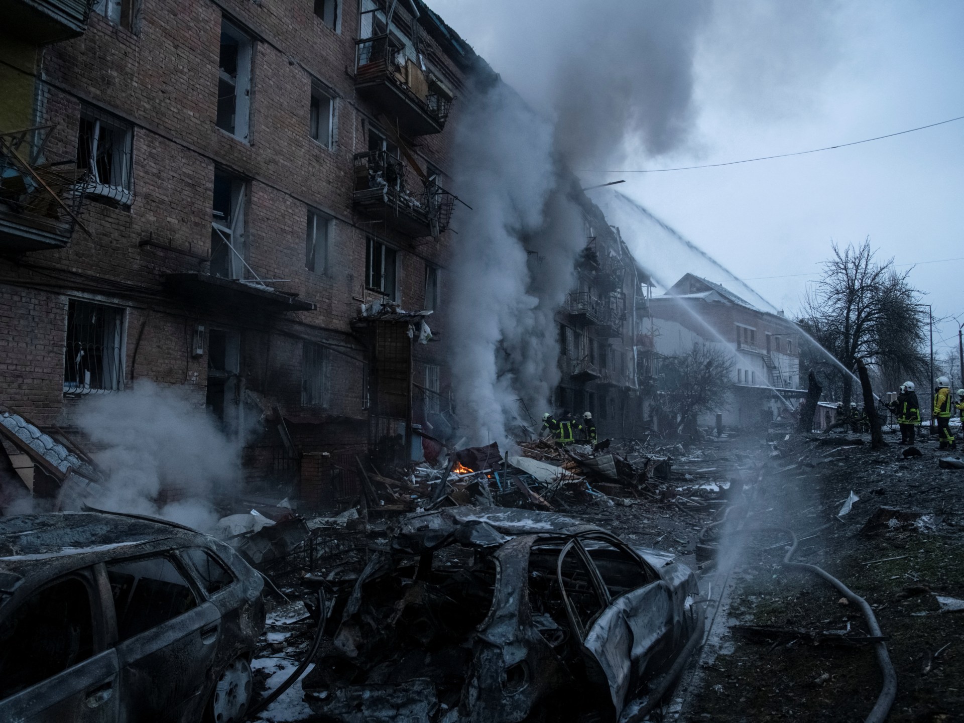 كييف تحت القصف.. جلسة مرتقبة لمجلس الأمن وواشنطن تقر مساعدات جديدة لأوكرانيا