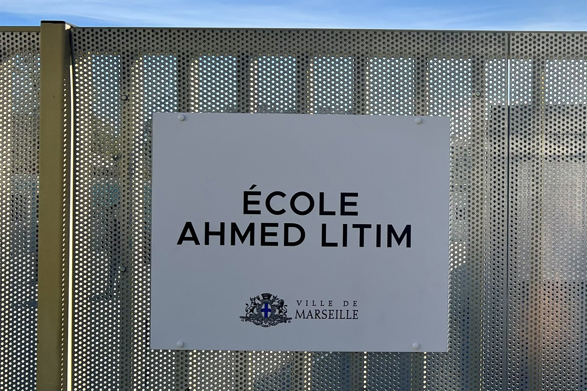 Marseille porte la place du général colonial Peugeot |  le nom d’un combattant algérien sur une de ses écoles