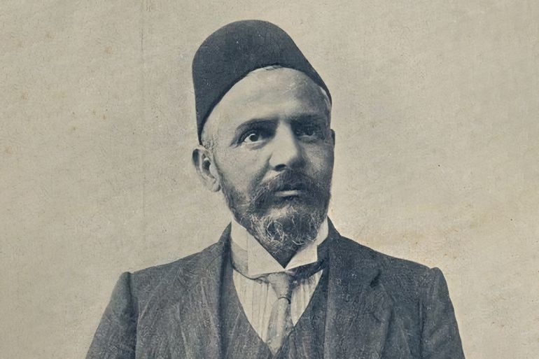 عمانوئيل قره صو (إيمانويل)‏ هو يهودي من السفارديم الأتراك Emanuel Karasu