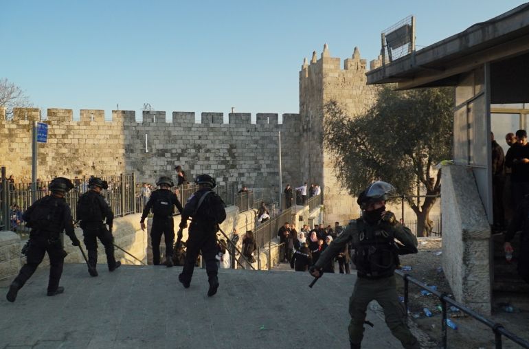 Israeli forces detains 7 Palestinians, including 5 children in Jerusalem