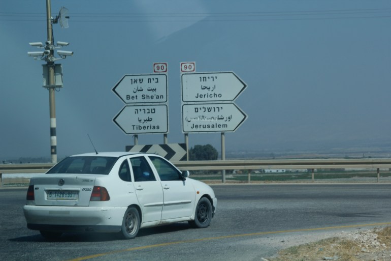 عاطف دغلس- تعرف اريحا ببعدها الأمني لدى الاحتلال الاسرائيلي- الضفة الغربية- اريحا- مدخل اريحا-الجزيرة نت2