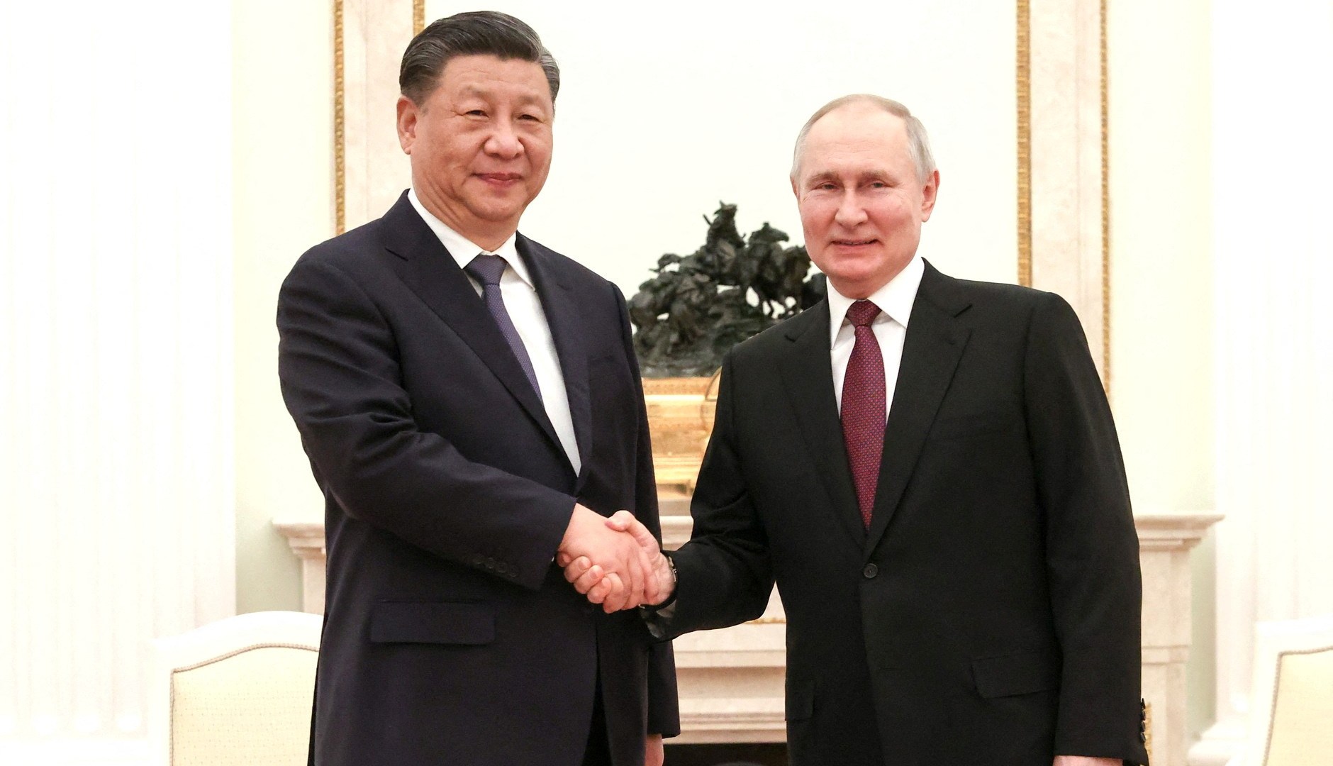 بوتين يستقبل جين بينغ وموسكو وبكين تعلنان تطوير شراكتهما "لتحقيق العدالة والمساواة في العالم"