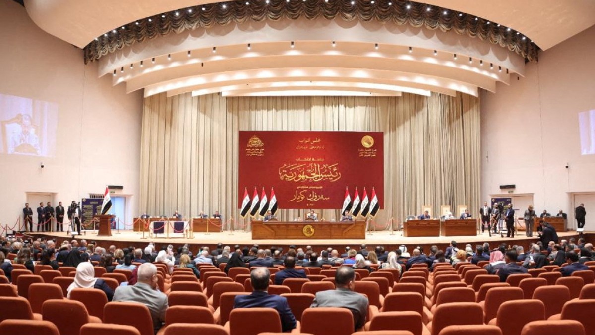 البرلمان العراقي يؤجّل جلسة للتصويت على قانون الانتخابات ومحتجون يهددون بالتصعيد