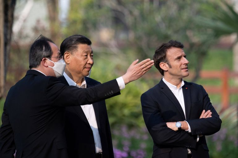 Chinese President Xi Jinping and France's President Emmanuel Macron meet at the Guandong province governor's residence, in Guangzhou, China, Friday, April 7, 2023. Jacques Witt/Pool via REUTERS