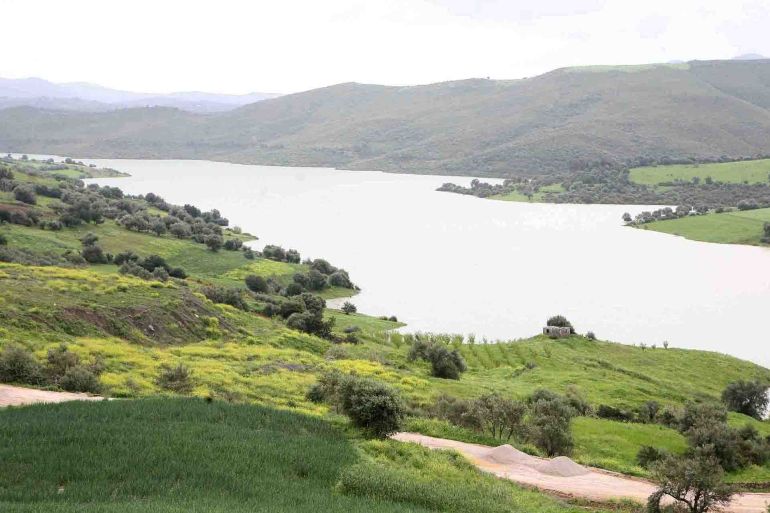 تتوفر الجزائر على 75 سدّا تضمن 33 بالمائة من الموارد المائية (الجزيرة نت)