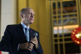 Cumhurbaşkanı Recep Tayyip Erdoğan, Cumhurbaşkanı Seçimi'nin ikinci turunun ardından Cumhurbaşkanlığı Külliyesi Bahçesinde toplanan vatandaşlara hitap etti. ( Murat Kula - Anadolu Ajansı )