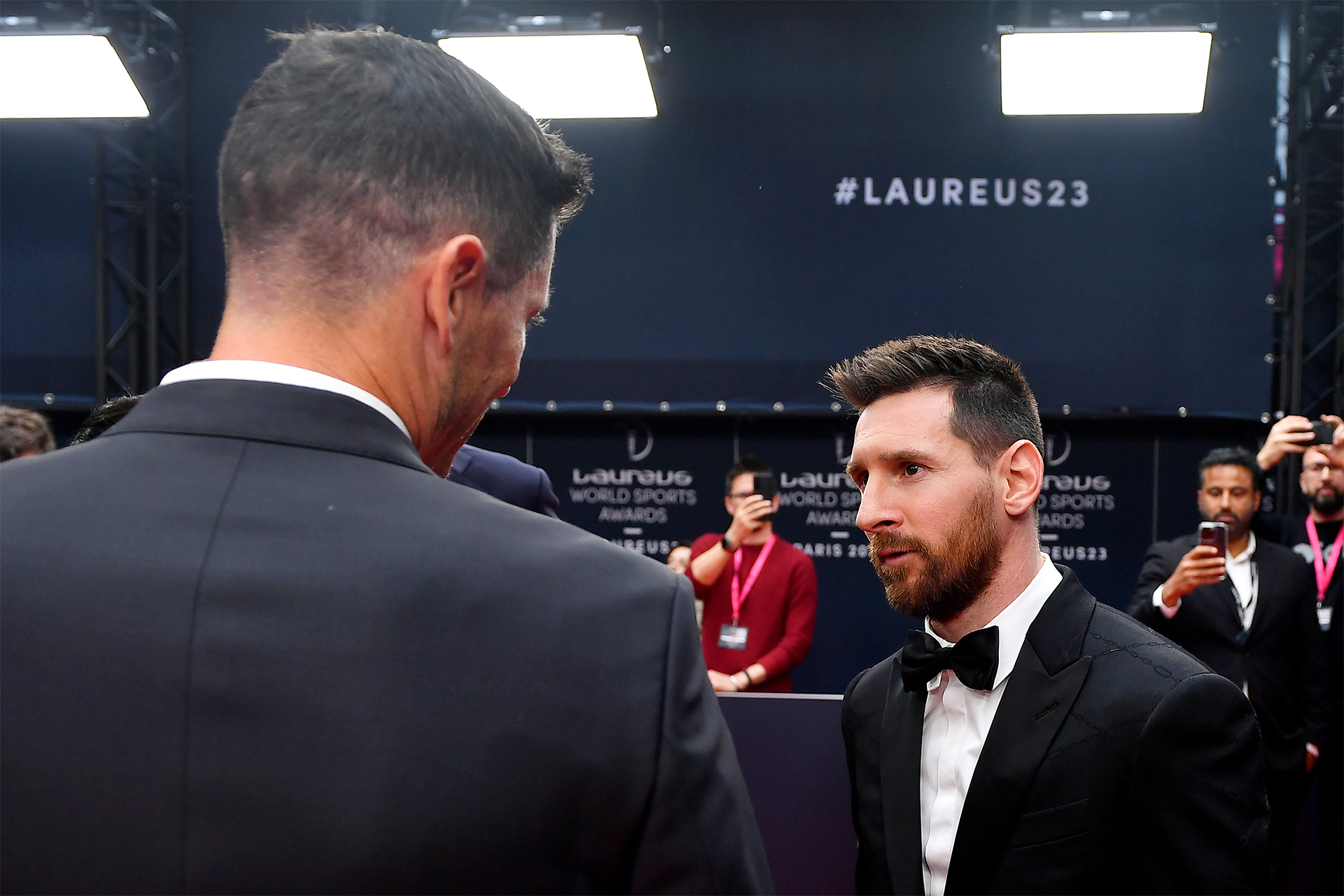 Antonella a partagé la conversation avec eux… Détails de la conversation entre Messi et Lewandowski lors de la cérémonie des Laureus Awards |  Des sports