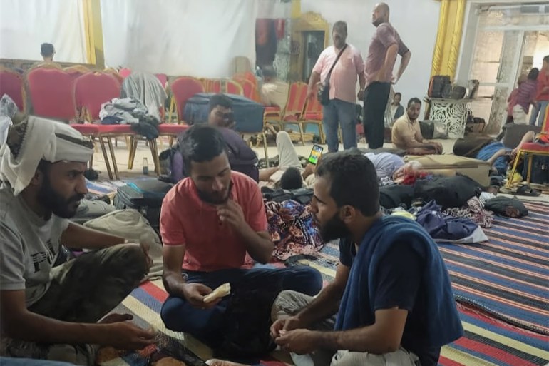Yemenis stuck in Port Sudan4