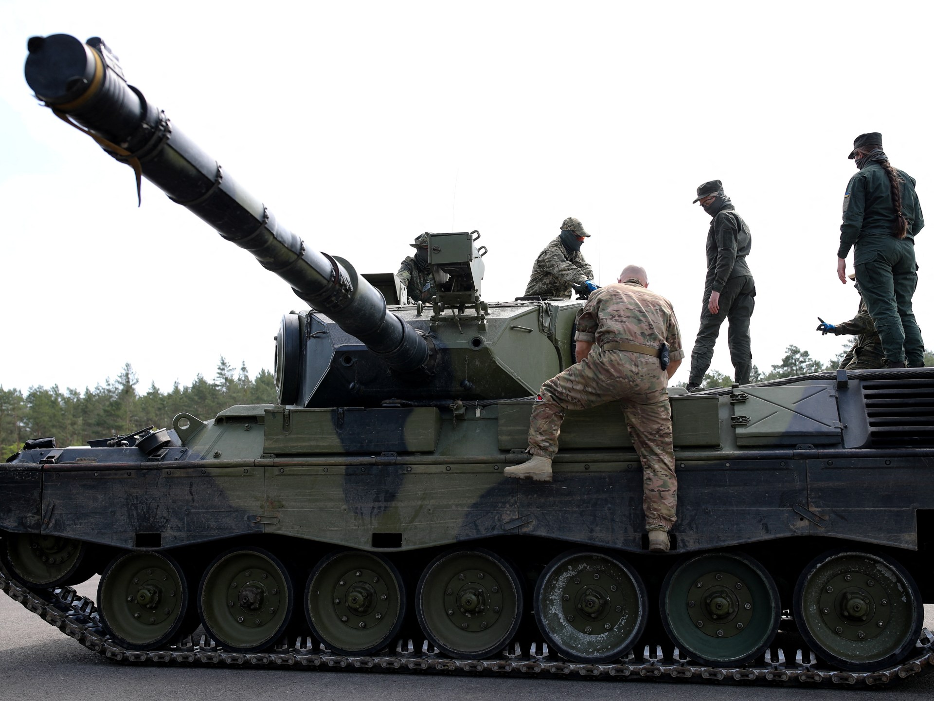 صحيفة روسية: هل حقا تخفي أوكرانيا أسرار هجومها المضاد عن حلفائها؟