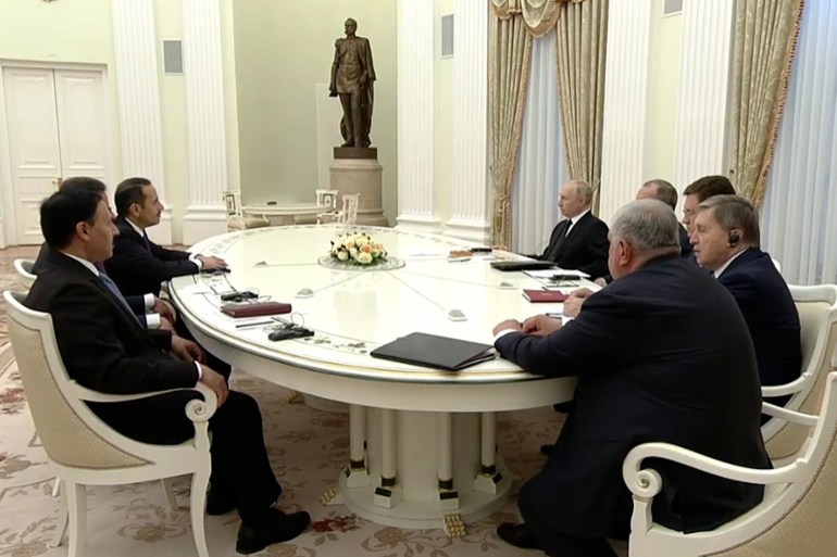 بوتين يلتقي رئيس الوزراء القطري
