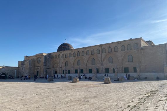 المسجد القبلي جنوبي ساحات الحرم، وفقا لمشروع القانون سيخصص للمسلمين.