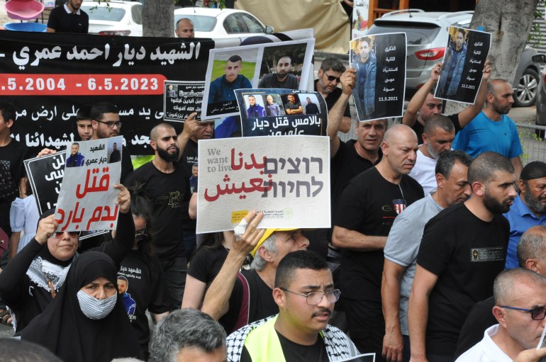 صورة 2 تظاهرات بالبلدات العربية بالداخل الفلسطيني احتجاج على استفحال العنف والجريمة ونشاط عصابات الجريمة المنظمة.