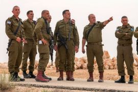 رئيس الأركان الإسرائيلي هرتسي هاليفي (وسط) زار موقع الحادثة (مواقع التواصل)