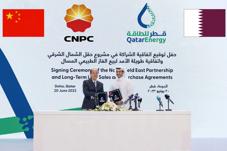 حفل توقيع اتفاقية الشراكة في مشروع حقل الشمال الشرقي واتفاقية طويلة الأمد لبيع الغاز الطبيعي المسال - المصدر: قطر للطاقة