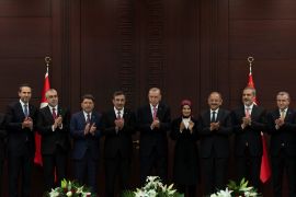 التشكيلة الوزارية في تركيا ضمت 15 وزيرا جديدا في أكبر حملة تجديد للمناصب الوزارية (رويترز)