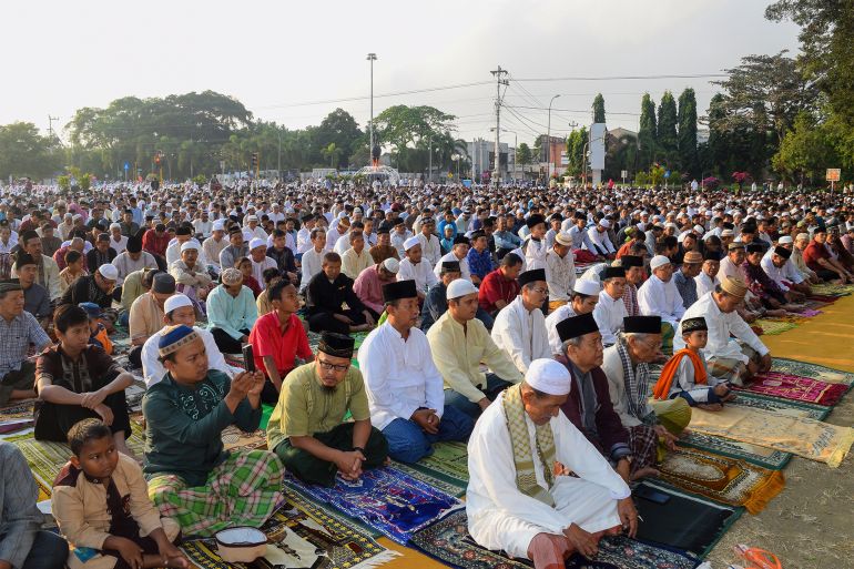 عيد الأضحى Muslims in Cilacap district, Central Java, Indonesia, when they want to perform Eid al-Adha prayers on September 24, 2015. SS2029085213