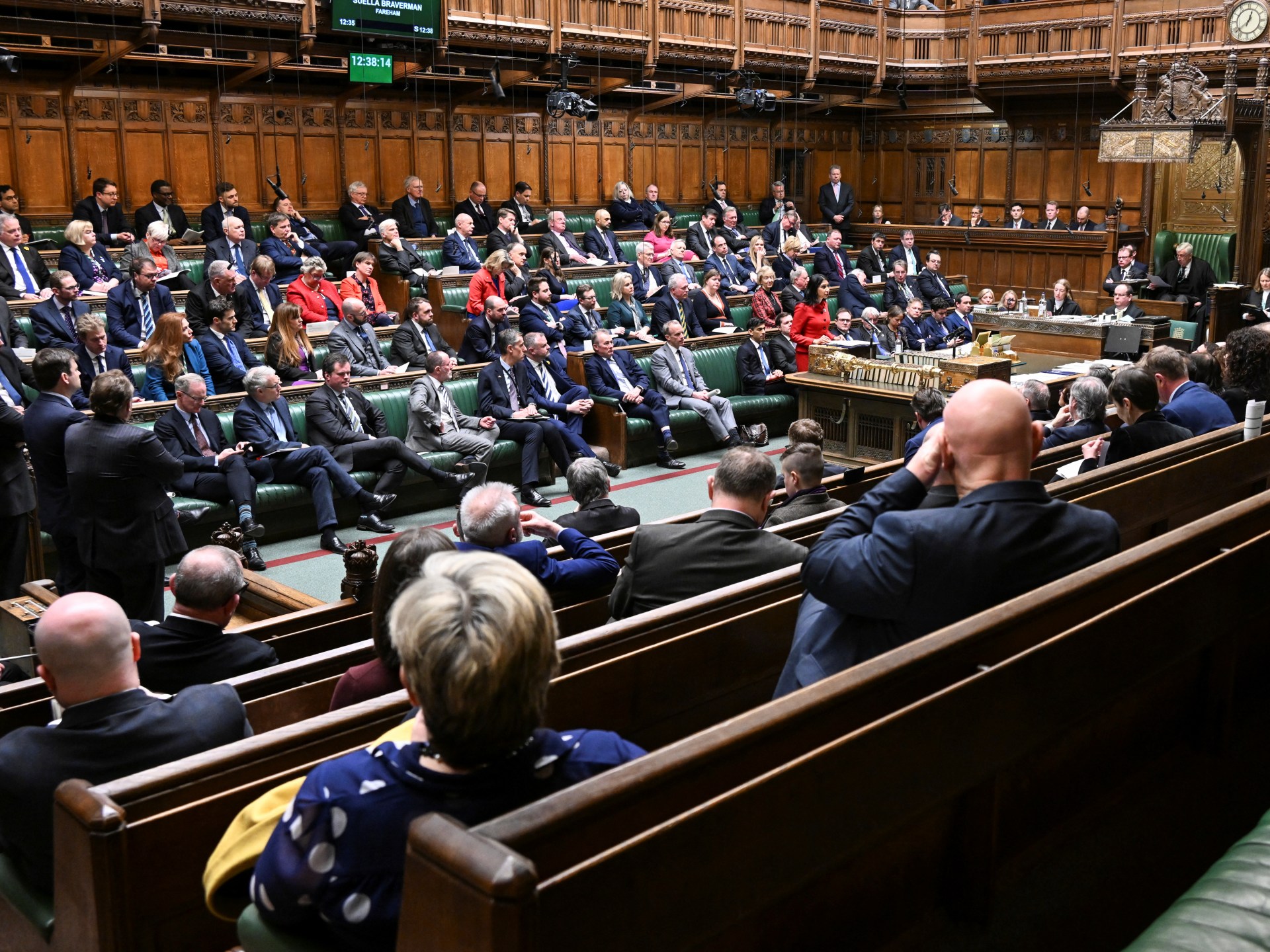 فضائح متتالية في البرلمان البريطاني تهز ثقة الناخبين