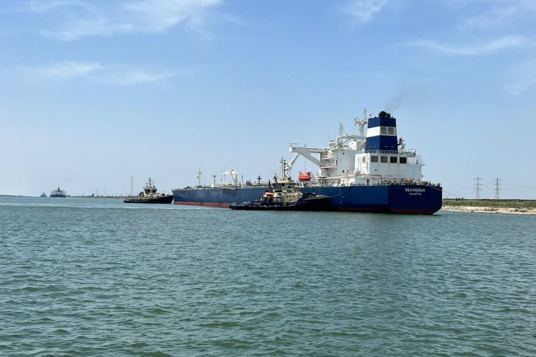 SEAVIGOUR oil tanker successfully refloated in the Suez Canal near Ismailia
