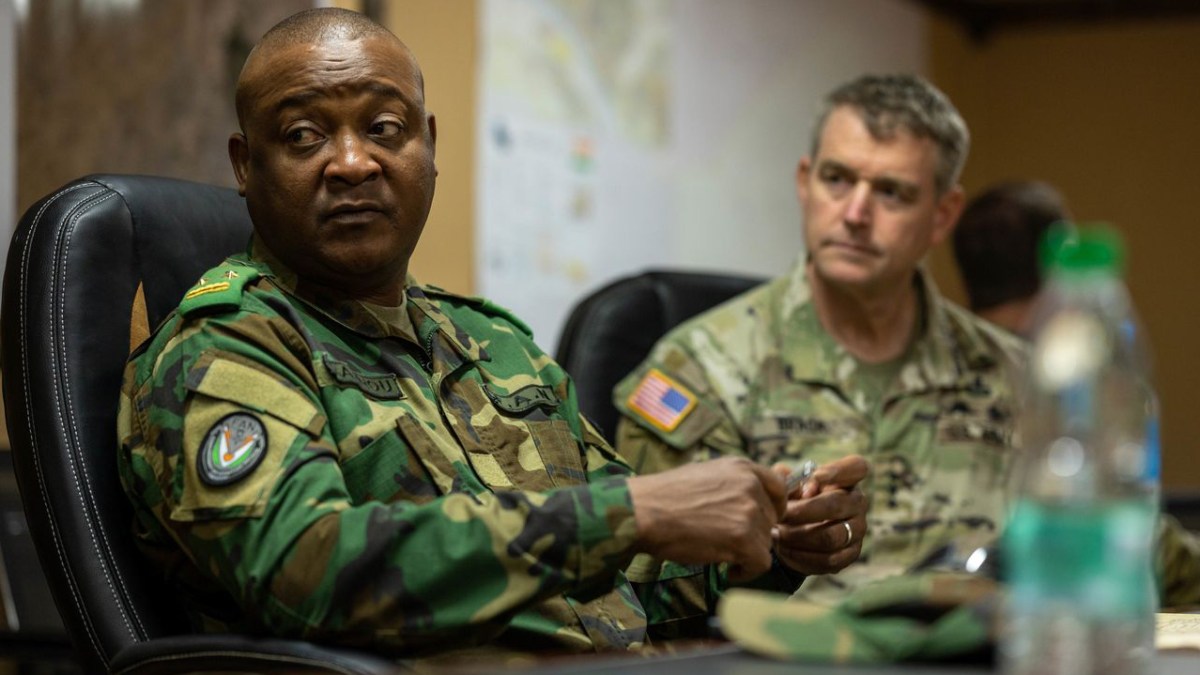 The Wall Street Journal : L’apparition d’un général soutenu par l’armée américaine lors du coup d’État au Niger choque Washington |  politique