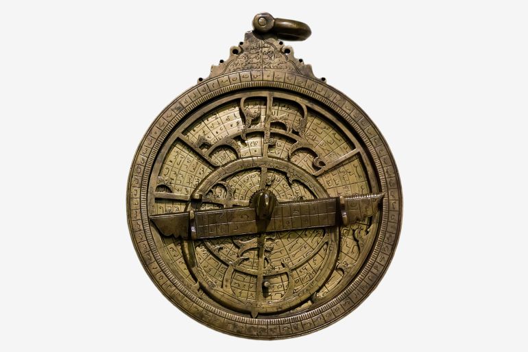 أسطرلاب Astrolabe - ancient astronomical device for determining the coordinates and position of celestial objects shutterstock_709354966