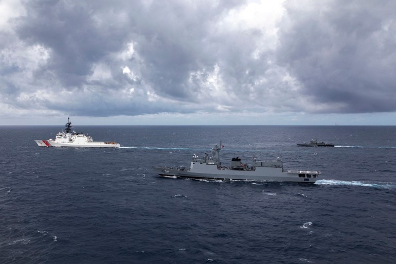 سفن أمريكية وفليبينية في تدريبات بموقع آخر ببحر جنوب الصين