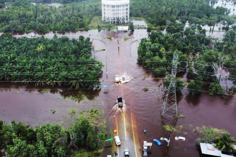 :Kuantan during December 2021 Malaysian floods.j الصورة من ويكميديا
