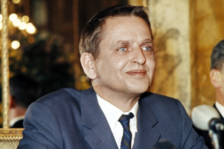 Portrait of Swedish Prime Minister, Olof Palme delivering a press conference in Paris in April 1970, during his official visit in France. (Photo by AFP)