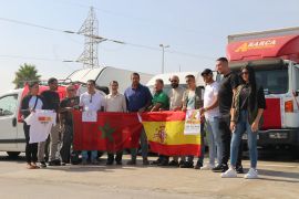 المغرب/ الرباط/ / المهاجرون المغاربة المقيمون في اسبانيا أحضرو مساعدات على متن عربات نقل وشاحنة