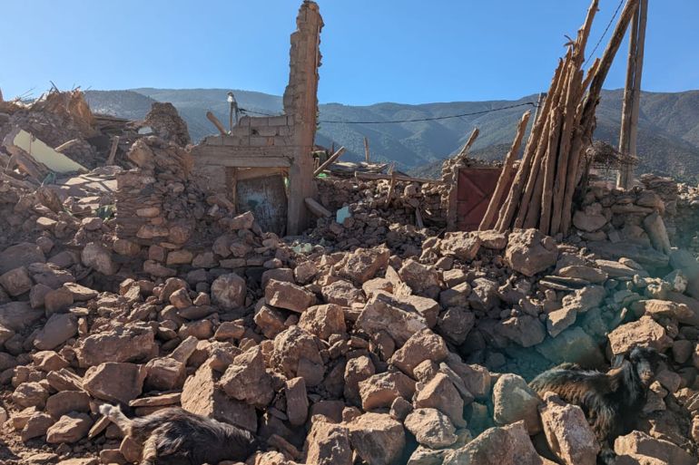المغرب/ الرباط/ سناء القويطي/ ركام منازل مبنية بالحجارة والتراب / مصدر الصورة: خاص بالجزيرة نت