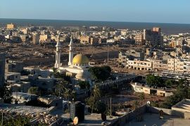 وسط مدينة درنة شرقي ليبيا، وكلها تظهر مسجد الصحابة وآثار مقبرة الصحابة المحاذية لها والتي جرفتها السيول كلها وهي من أبرز معالم مدينة درنة.