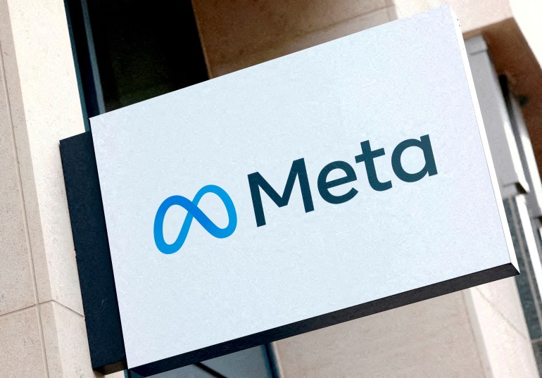 FILE PHOTO: The logo of Meta Platforms' business group is seen in Brussels, Belgium December 6, 2022. REUTERS/Yves Herman/File Photo